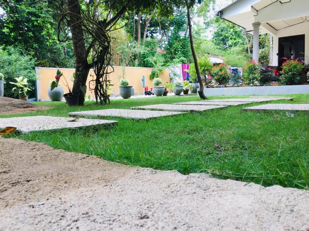 Center Point Villa Унаватуна Экстерьер фото