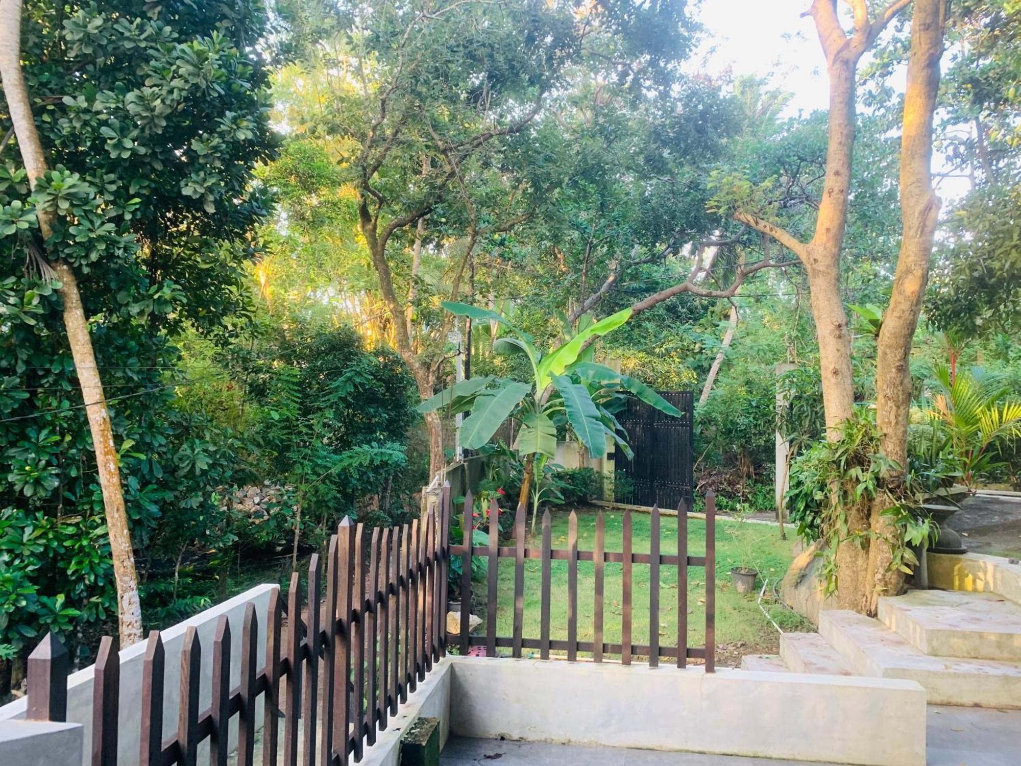 Center Point Villa Унаватуна Экстерьер фото