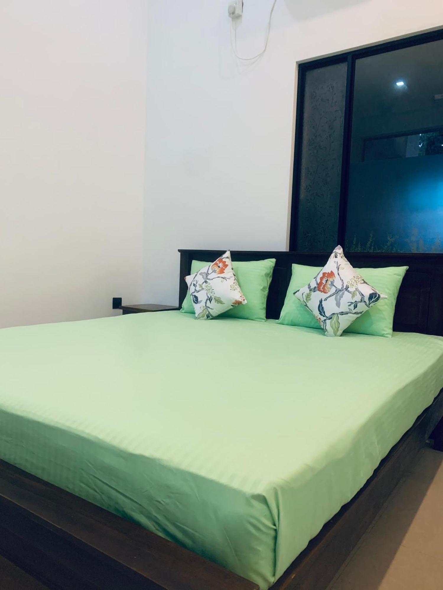 Center Point Villa Унаватуна Экстерьер фото