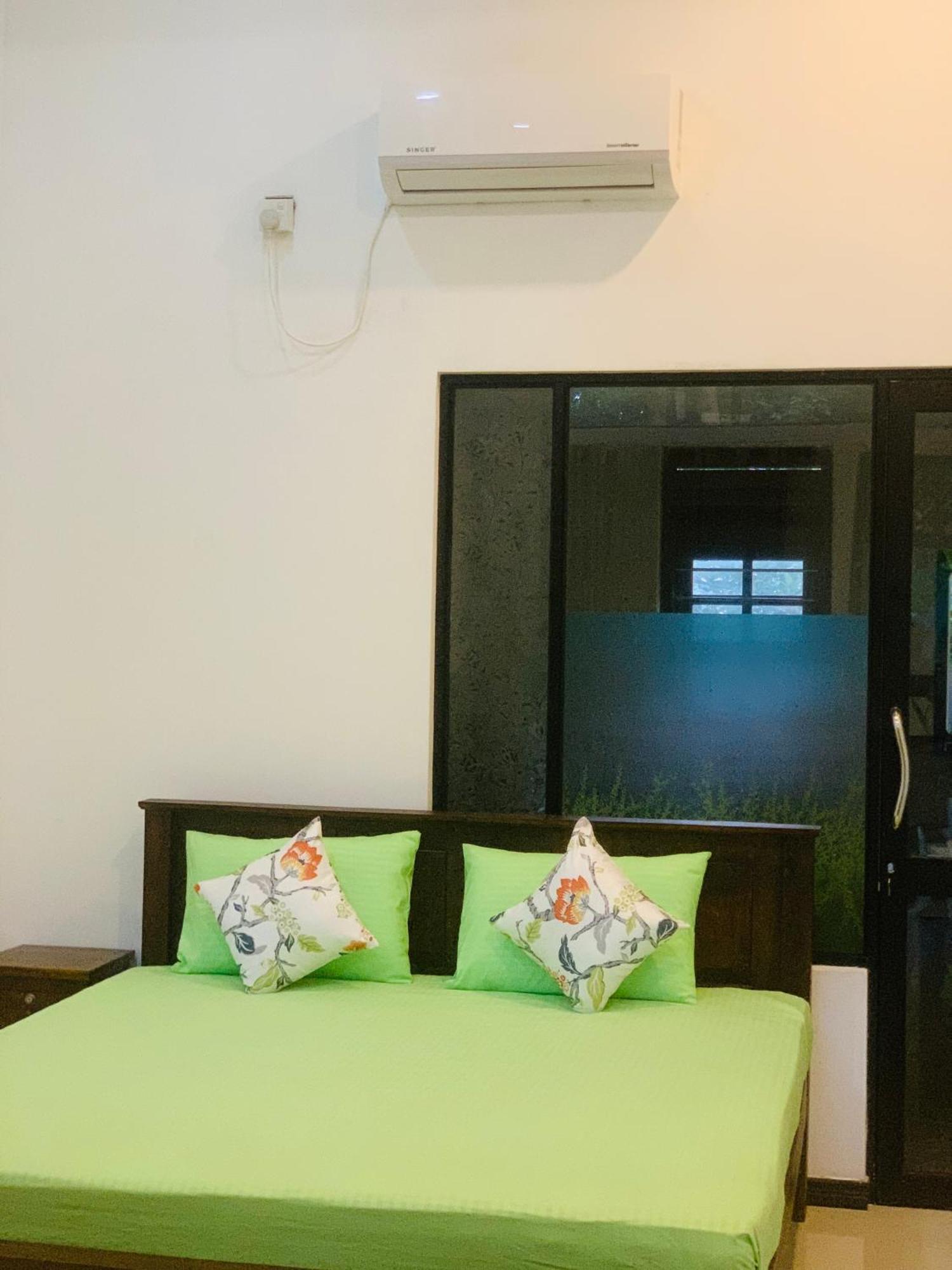 Center Point Villa Унаватуна Экстерьер фото